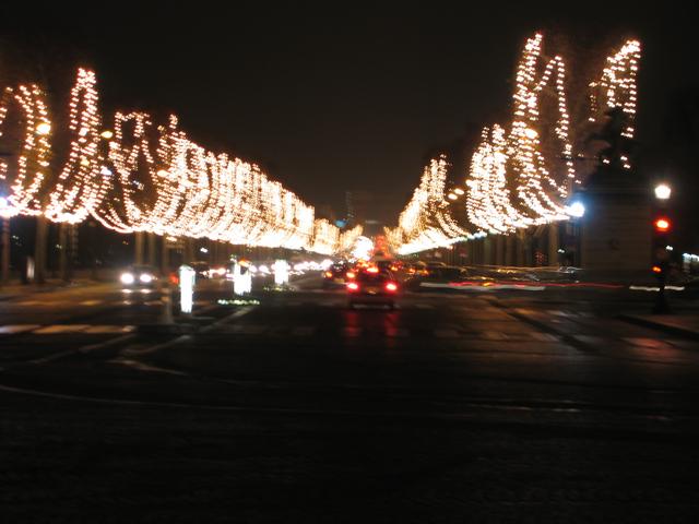 Rue Champs d'Elysees (Night)